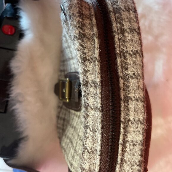 Beautiful HERDWICK Brown Cream PLAID WOOL TWEED & LEATHER Crossbody BAG PURSE!! - Picture 4 of 6